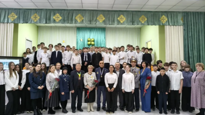 Мектебімізде жоғары сынып оқушыларын, әкімшілікті және ІІМ құрметті ардагерлерін, сондай-ақ мемлекеттік және педагогикалық қызметкерлерді біріктірген "Ұрпақтар сұхбаты: Заң және тәртіп" атты кездесу өтті