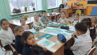 13 декабря в классе предшкольной подготовки прошёл классный час, посвященный празднованию Дня Независимости Республики Казахстан