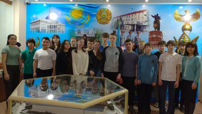 Сегодня учащиеся 8-х классов посетили музей ДВД