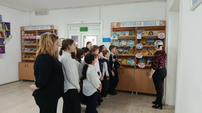 «Балалар кітапханасы» әлеуметтік жобасы аясында 2026 жылғы 17 сәуірде мектеп кітапханасында Ұлттық кітап күніне арналған «Кітап - халық қазынасы» кітап көрмесі безендірілді, 4 «Г» сыныптың балалары үшін көрме материалдарына шолу жүргізілді