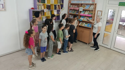 В рамках социального проекта «Балалар кітапханасы» 3 июня 2026 года в школьной библиотеке была оформлена книжная выставка «Символы нашей страны», приуроченная ко Дню государственных символов Республики Казахстан